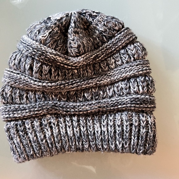 C.C hat - Picture 2 of 5